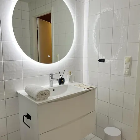 Modern 1 - Bedroom In
